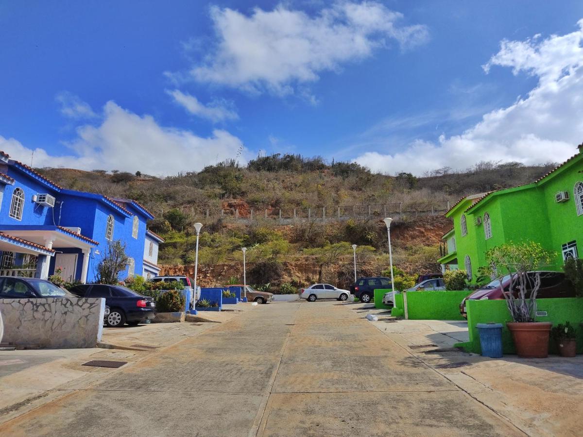 Bella Suite Frente Al Aeropuerto Catia La Mar Exterior photo